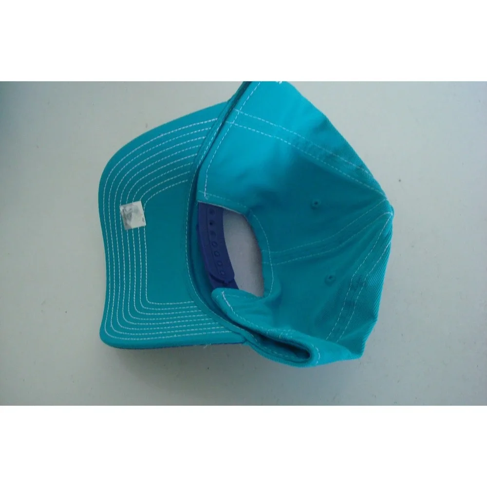CHARLOTTE HORNETS    SnapBACK BEACH GOLF DEADSTOCK‎ HAT CAP VINTAGE H1
